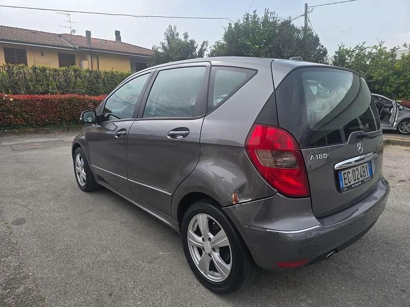 Occasion Mercedes A180 Edition 109 ch (80 kW) 2010 Other Monospace
