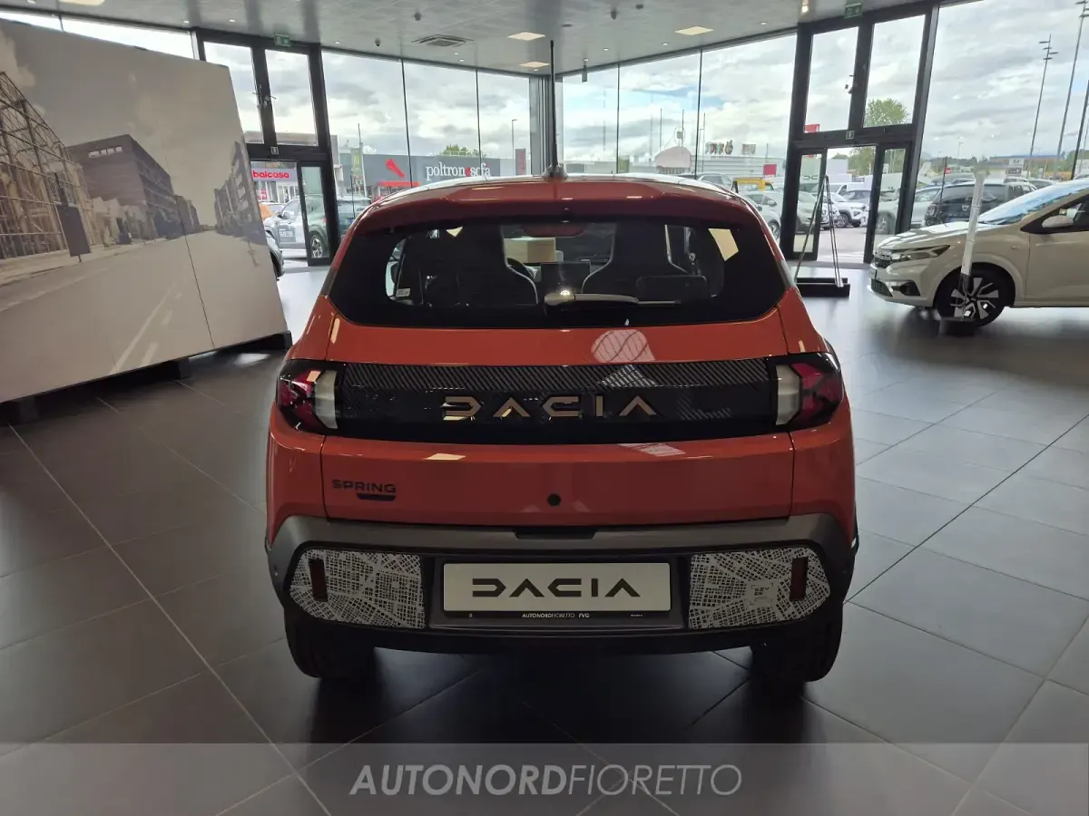 Nuova Dacia Spring Extreme 19 kW (26 CV) 2026 Rossoharm01 Utilitaria