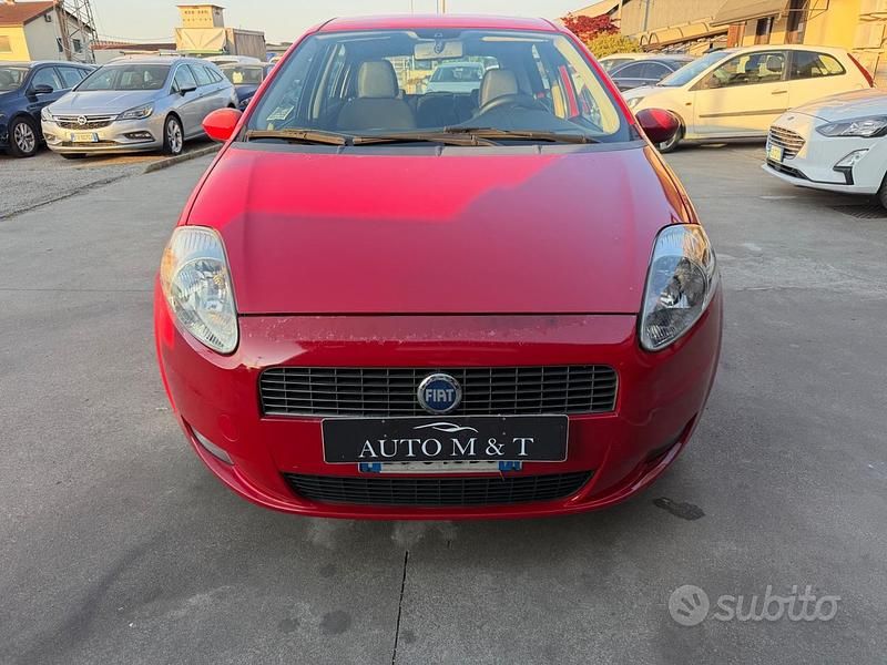Usata Fiat Grande Punto Active 65 CV (47 kW) 2007 Rosso Utilitaria