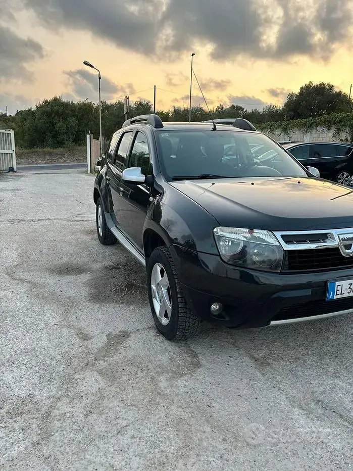 Usata Dacia Duster 110 CV (80 kW) 2012 Nero SUV