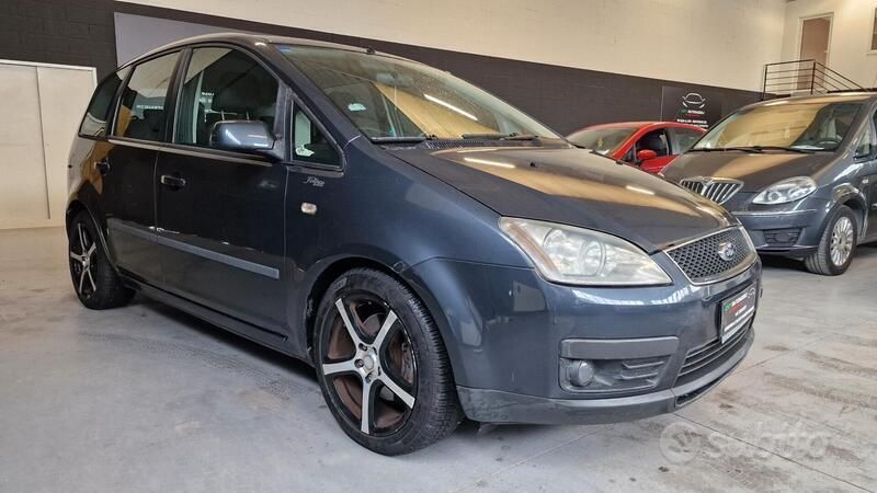 Grigio Usata 2006 Ford C-MAX Ghia Monovolume | 1900 € (Buon prezzo) - Immagine 1/4