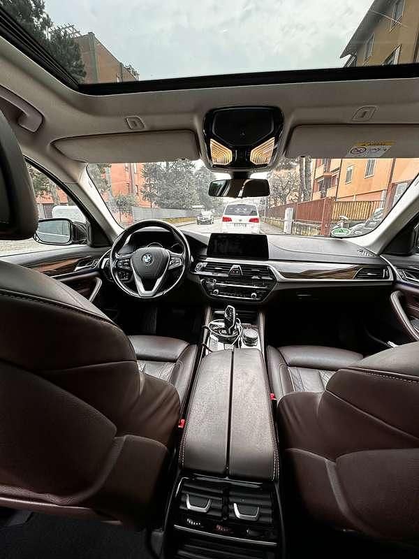 Usata BMW 530 Luxury Line 265 CV (194 kW) 2017 Marrone Station wagon