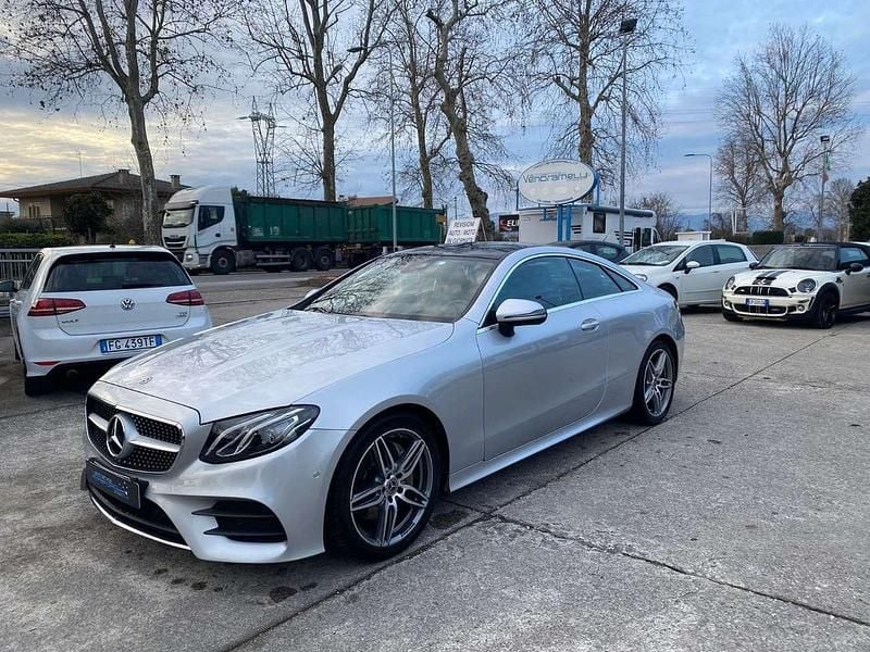 Usata Mercedes E220 Premium 194 CV (142 kW) 2017 Argento Coupé