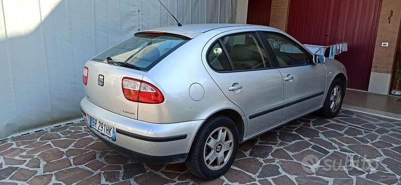 Usata Seat Leon 75 CV (55 kW) 2001 Berlina