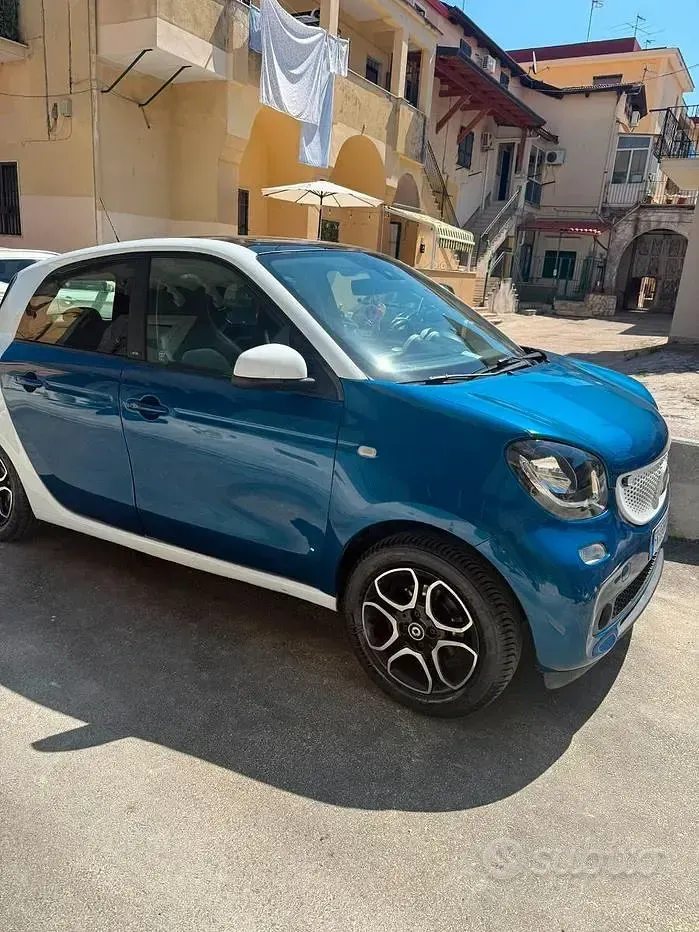 Usata Smart ForFour 71 CV (52 kW) 2017 Bianco Utilitaria