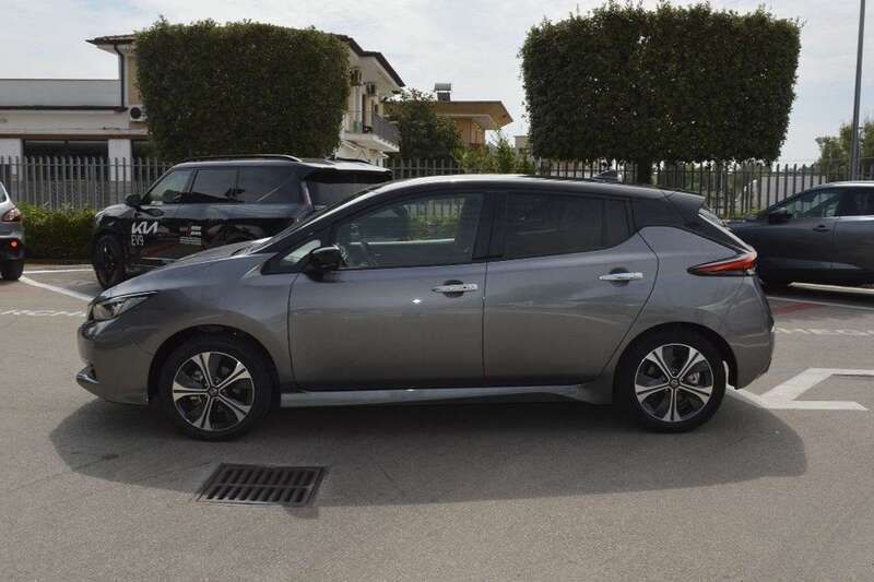 Usata Nissan Leaf N-Connecta 89 kW (122 CV) 2021 Antracite Utilitaria