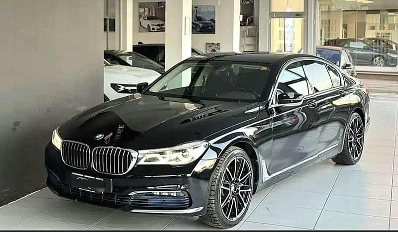 Usata BMW 730 Luxury Line 265 CV (194 kW) 2016 Nero Berlina