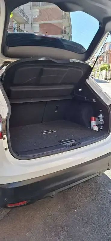 Usata Nissan Qashqai N-Connecta 110 CV (80 kW) 2016 Bianco SUV