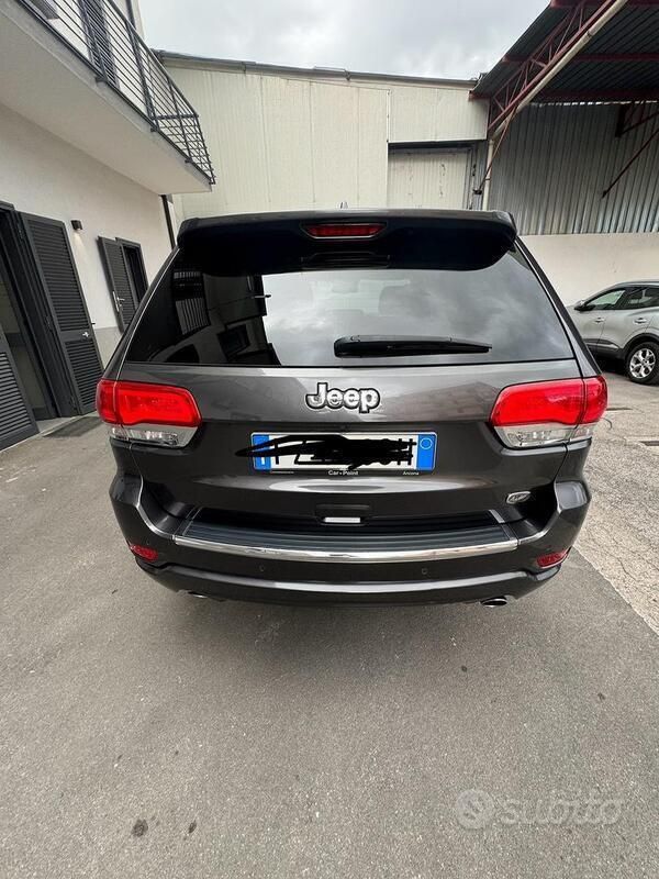 Usata Jeep Grand Cherokee Overland 286 CV (210 kW) 2015 Grigio SUV