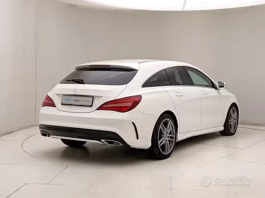Usata Mercedes CLA200 Premium 136 CV (100 kW) 2018 Bianco Coupé