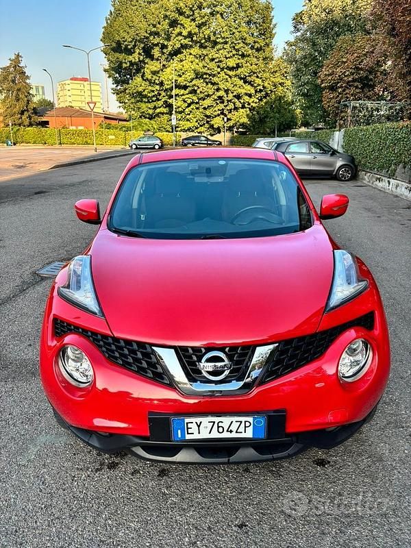 Usata Nissan Juke 110 CV (80 kW) 2015 Rosso SUV