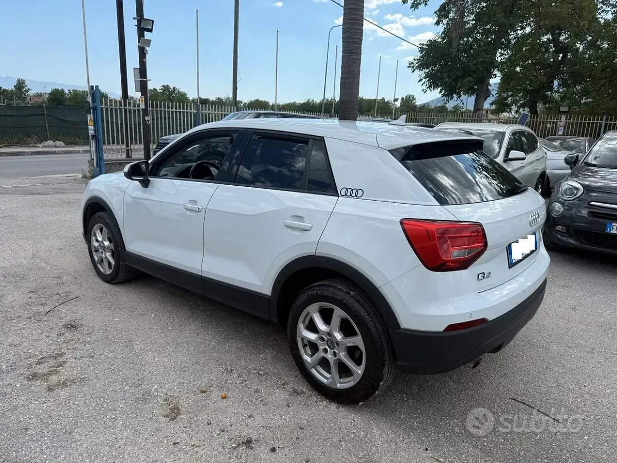 Usata Audi Q2 Business 116 CV (85 kW) 2018 Bianco SUV