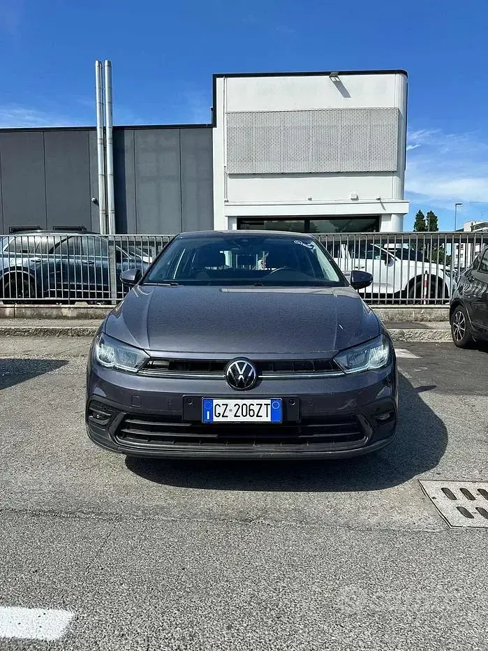 Usata VW Polo Life 95 CV (69 kW) 2025 Grigio Utilitaria
