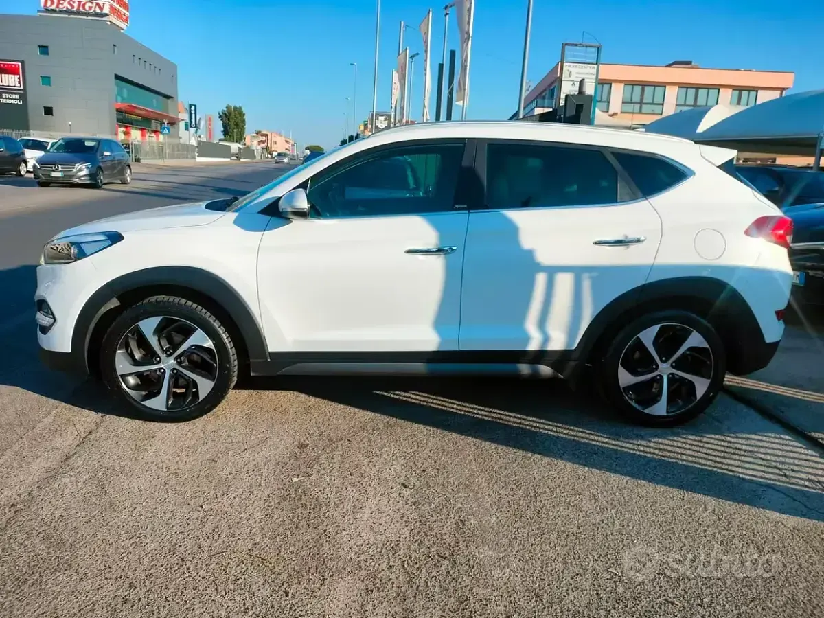 Usata Hyundai Tucson Edition 116 CV (85 kW) 2017 Bianco SUV