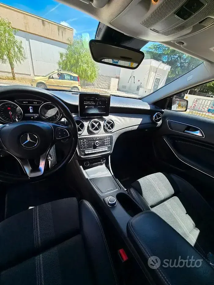 Usata Mercedes GLA200 136 CV (100 kW) 2018 SUV
