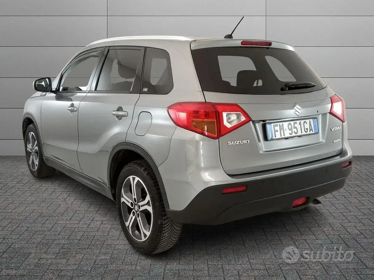 Usata Suzuki Vitara 120 CV (88 kW) 2018 Grigio SUV