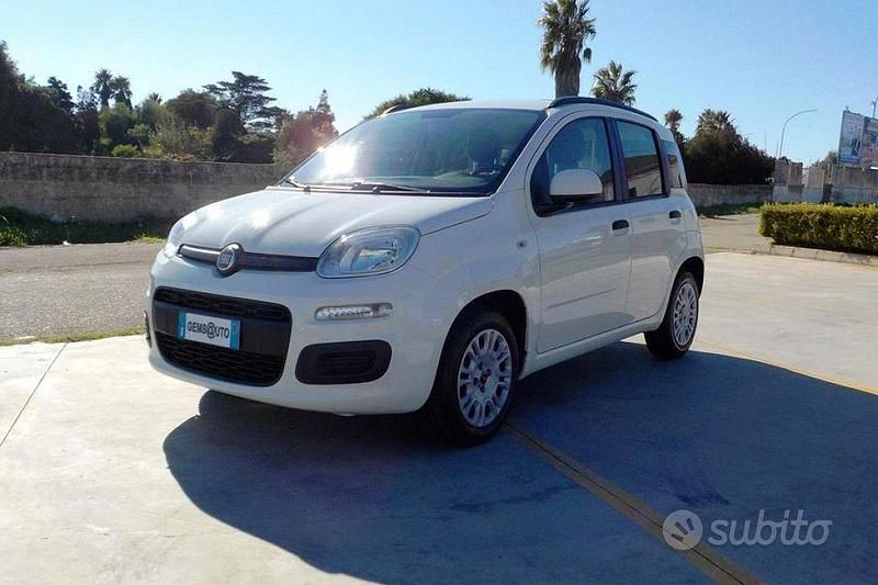 Bianco Usata 2014 Fiat Panda Easy Due volumi | 7550 € (Buon prezzo) - Immagine 1/4