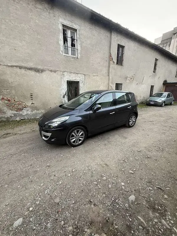 Usata Renault Scenic E-Tech Dynamique 131 CV (96 kW) 2011 Monovolume