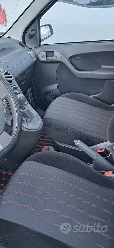Usata Fiat Panda Dynamic 60 CV (44 kW) 2006 Grigio Berlina