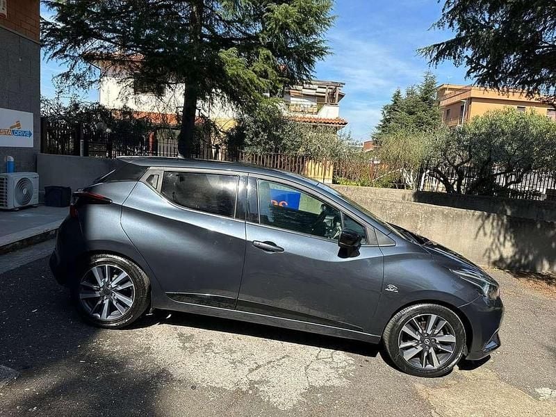 Usata Nissan Micra N-Connecta 90 CV (66 kW) 2018 Grigio Berlina