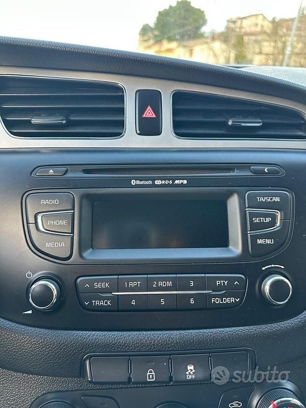 Usata Kia Ceed Sportswagon 110 CV (80 kW) 2014 Marrone Station wagon