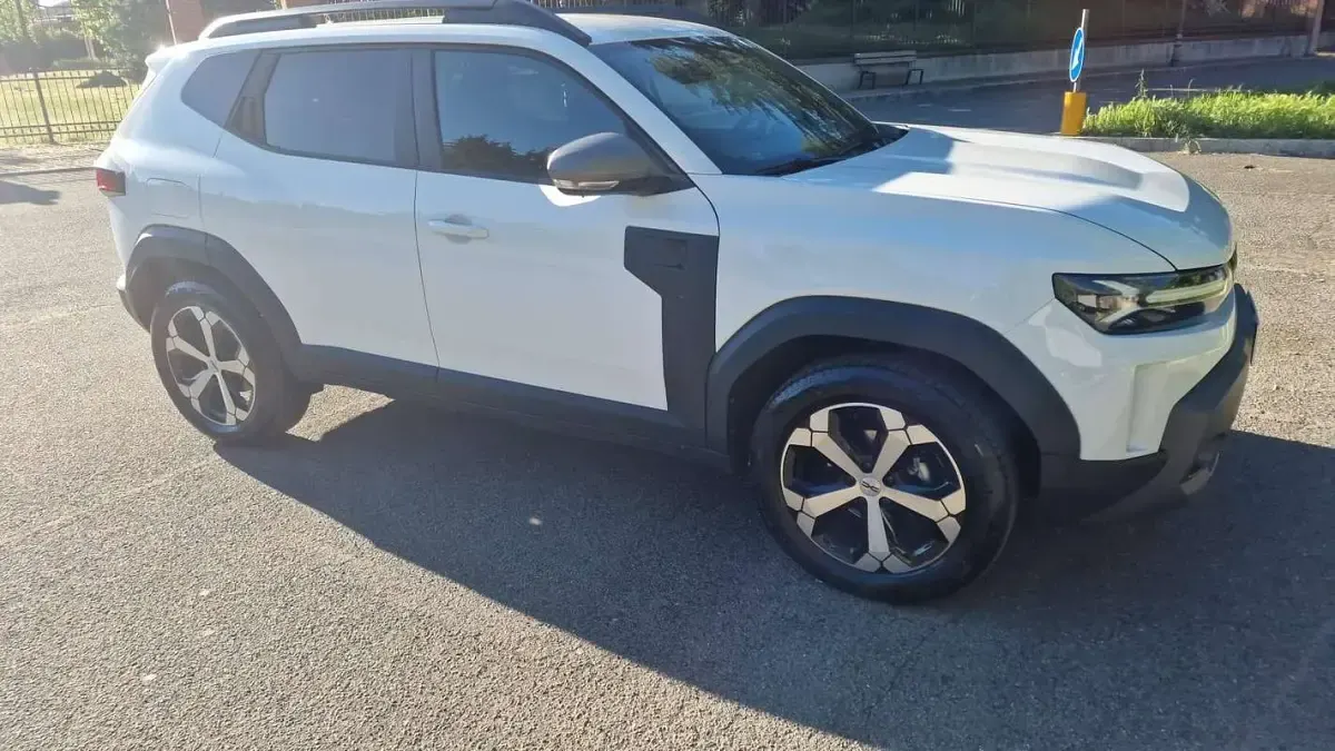 Usata Dacia Duster Extreme 101 CV (74 kW) 2025 Bianco SUV