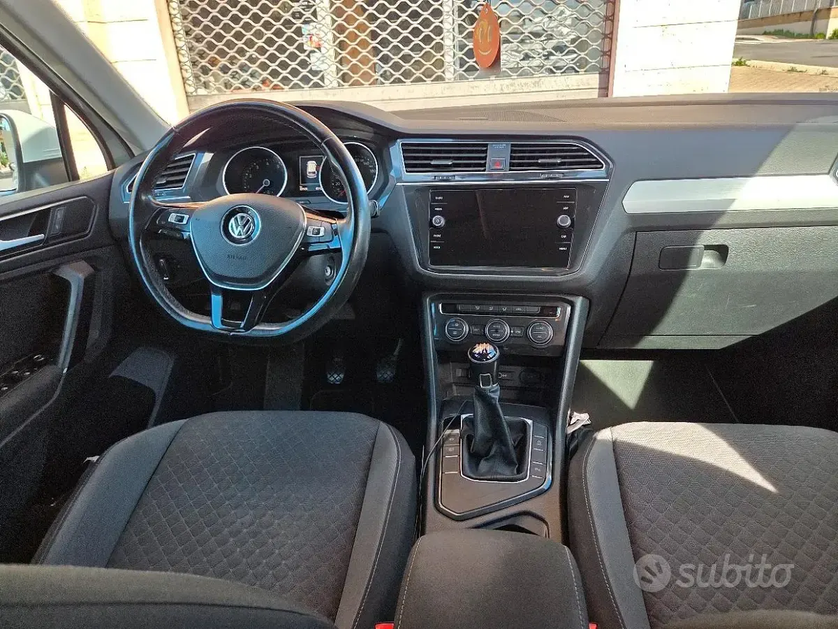 Usata VW Tiguan 125 CV (91 kW) 2018 Bianco SUV
