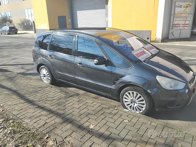 Usata Ford S-MAX Titanium 175 CV (128 kW) 2009 Nero Monovolume