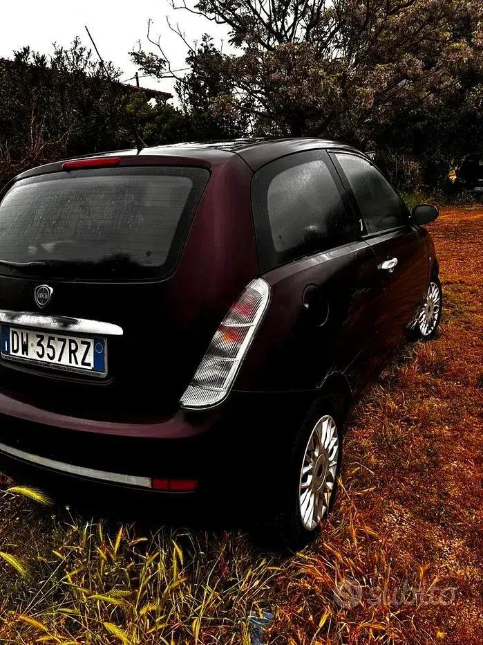 Usata Lancia Ypsilon 60 CV (44 kW) 2009 Nero Utilitaria