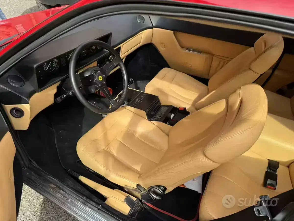 Usata Ferrari Mondial 215 CV (158 kW) 1981 Rosso Coupé