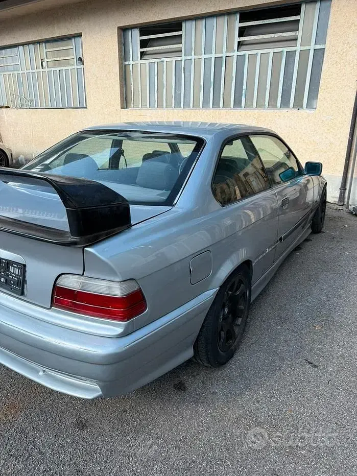Usata BMW 318 140 CV (102 kW) 1996 Coupé