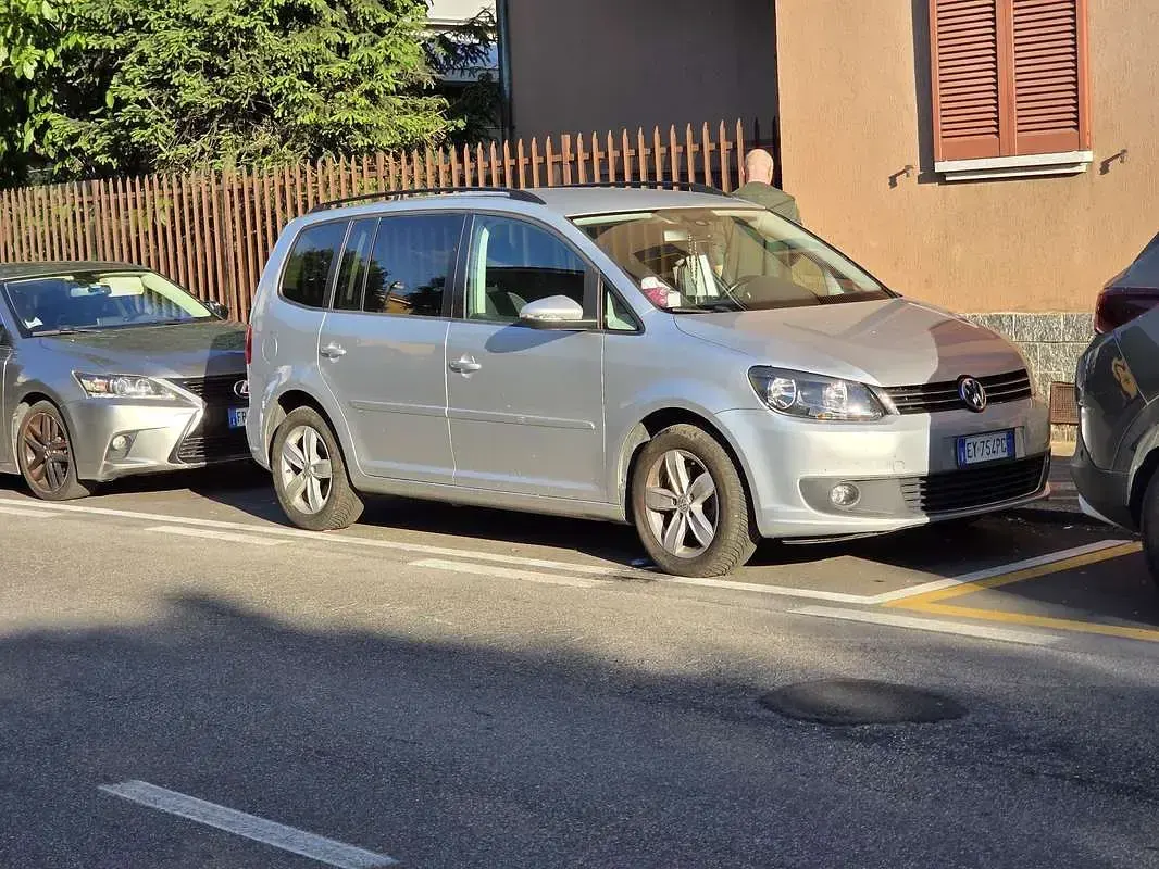 Usata VW Touran Style 105 CV (77 kW) 2011 Monovolume