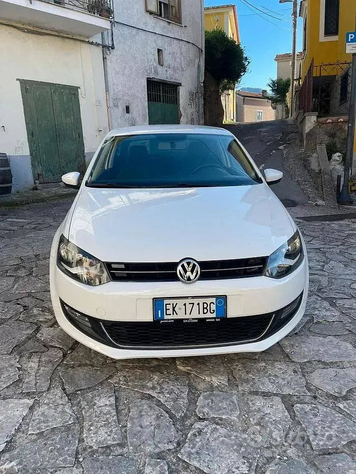 Usata VW Polo Highline 90 CV (66 kW) 2011 Bianco Utilitaria