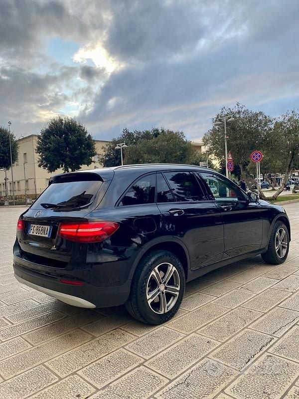 Usata Mercedes GLC250 Exclusive 203 CV (149 kW) 2016 Nero SUV