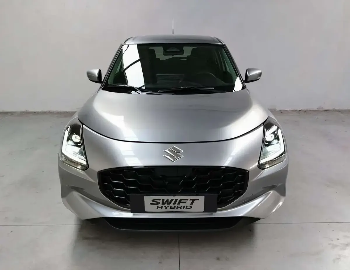 Nuova Suzuki Swift 83 CV (61 kW) 2026 Argento Utilitaria