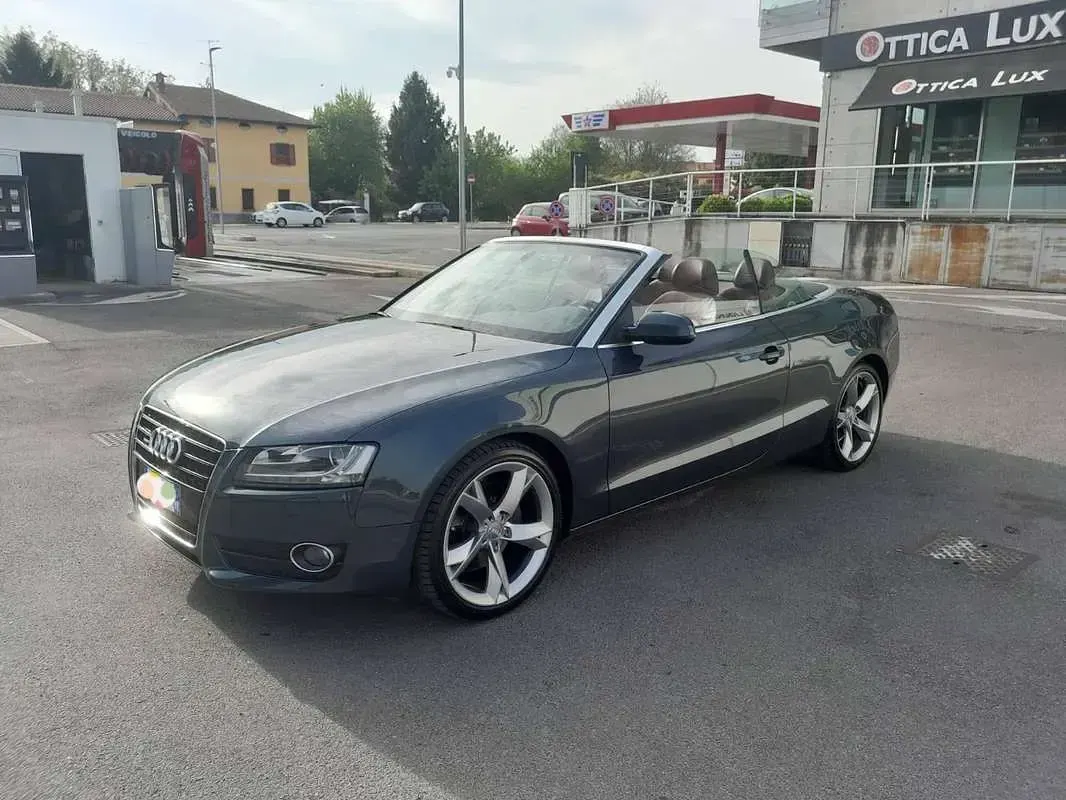 Usata Audi A5 Cabriolet 239 CV (175 kW) 2010 Grigio Cabrio