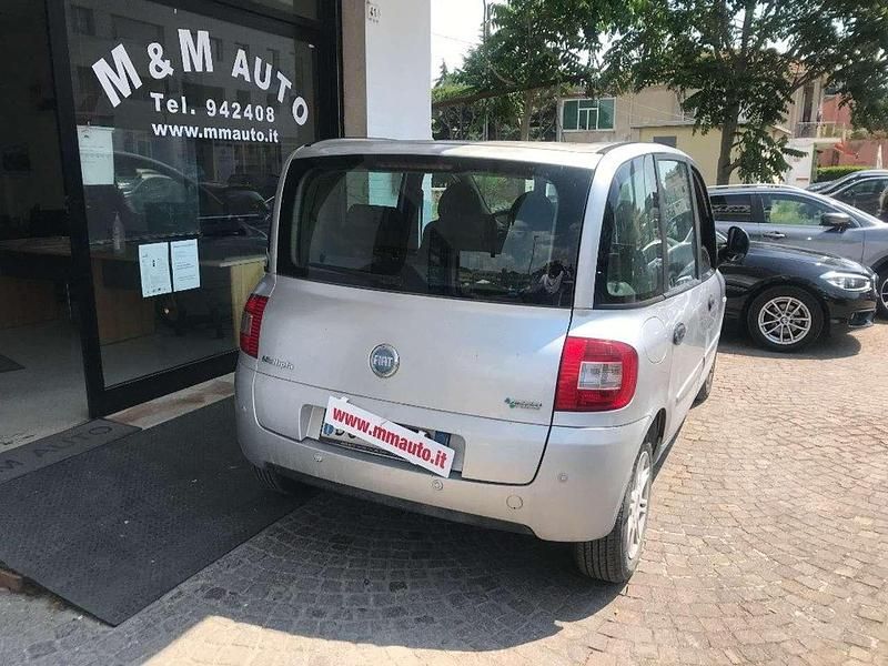 Usata Fiat Multipla Dynamic 103 CV (75 kW) 2007 Argento Monovolume