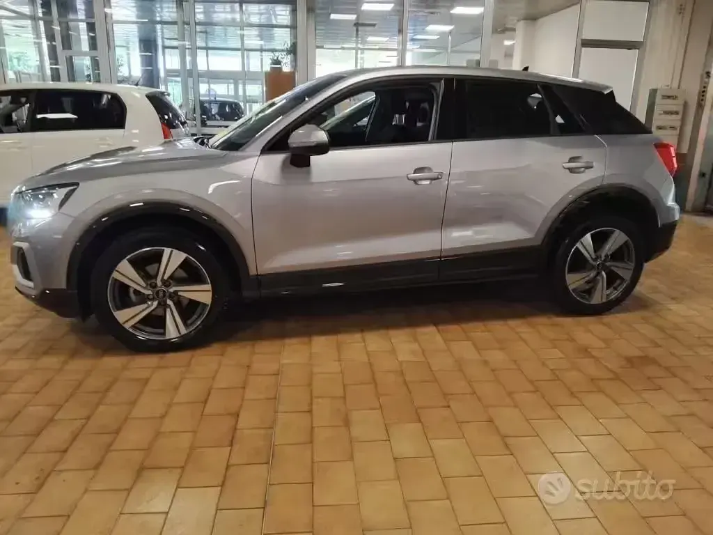 Usata Audi Q2 Admired 110 CV (80 kW) 2023 Argento fioretto / metallizzato SUV