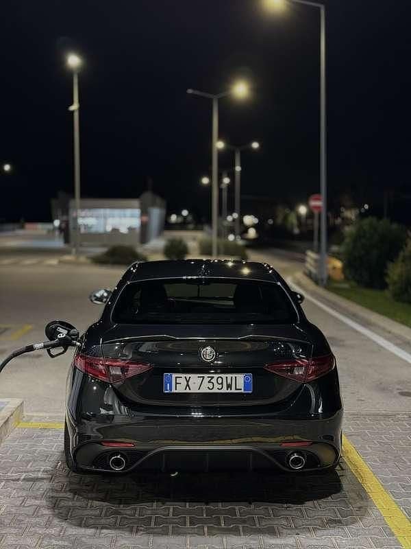 Usata Alfa Romeo Giulia Tech Edition 160 CV (117 kW) 2019 Berlina