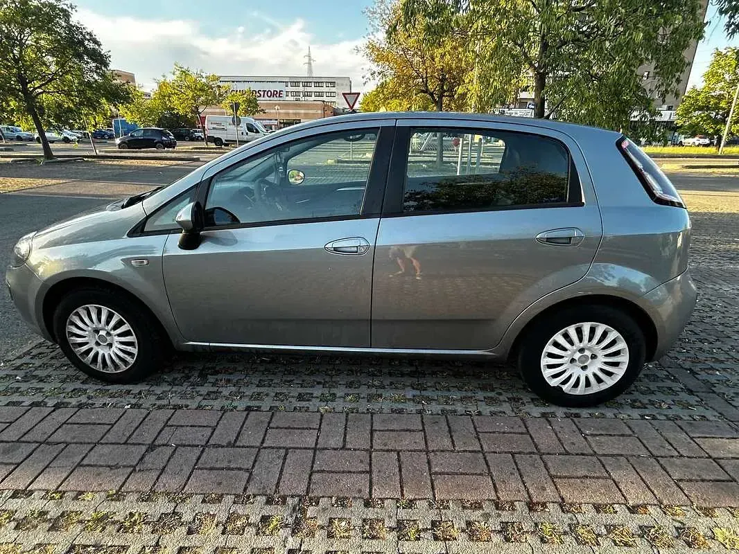 Usata Fiat Punto Evo Emotion 90 CV (66 kW) 2010 Grigio Utilitaria