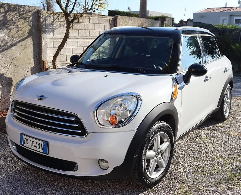 Usata Mini Countryman 111 CV (81 kW) 2012 Bianco SUV
