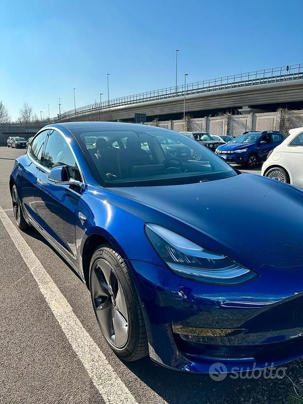 Usata Tesla Model 3 Long Range AWD 366 kW (498 CV) 2020 Blu Berlina