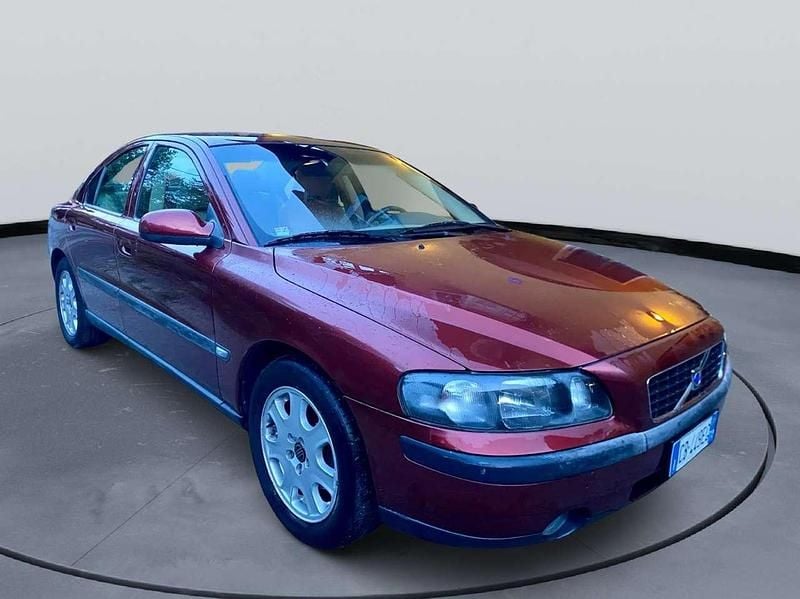 Usata Volvo S60 163 CV (119 kW) 2002 Rosso Berlina