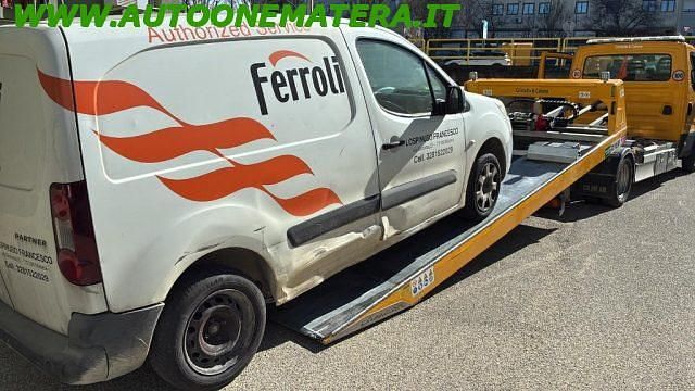 Usata Peugeot Partner 90 CV (66 kW) 2014 Bianco Monovolume