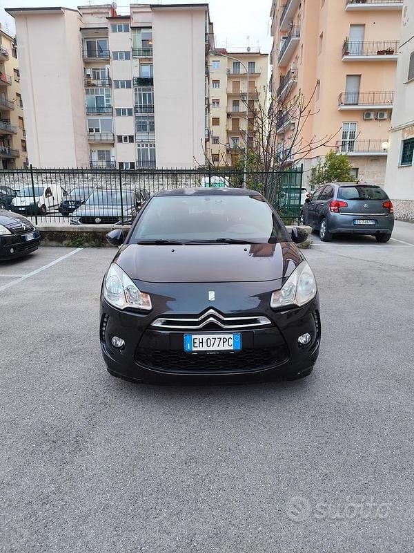 Usata Citroën DS3 90 CV (66 kW) 2011 Nero Utilitaria