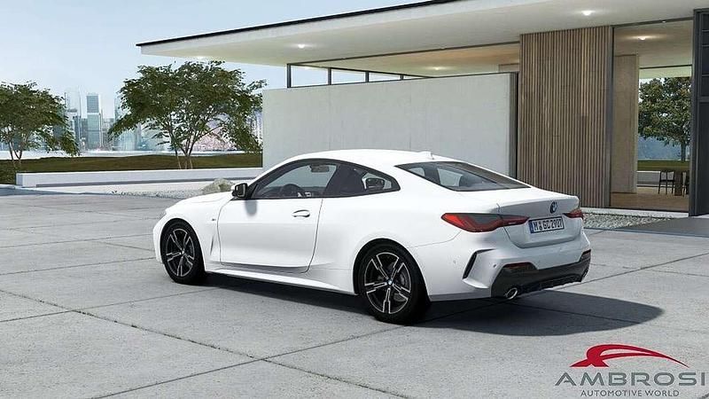 Usata BMW 420 Coupé M Sport 184 CV (135 kW) 2023 Bianco pastello Coupé