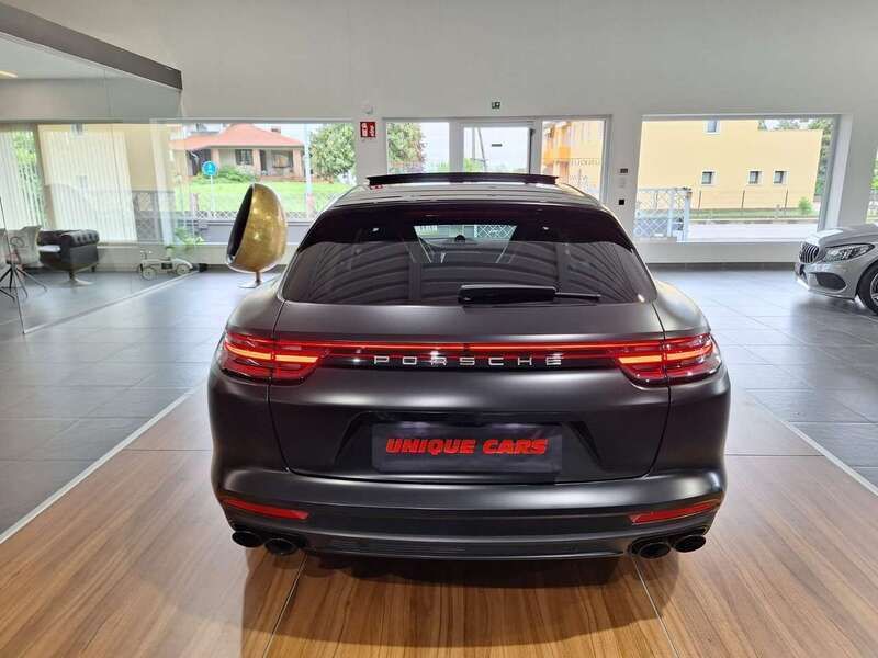Usata Porsche Panamera Sport Turismo 330 CV (242 kW) 2018 Nero Berlina