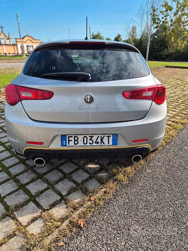 Usata Alfa Romeo Giulietta Distinctive 150 CV (110 kW) 2015 Utilitaria