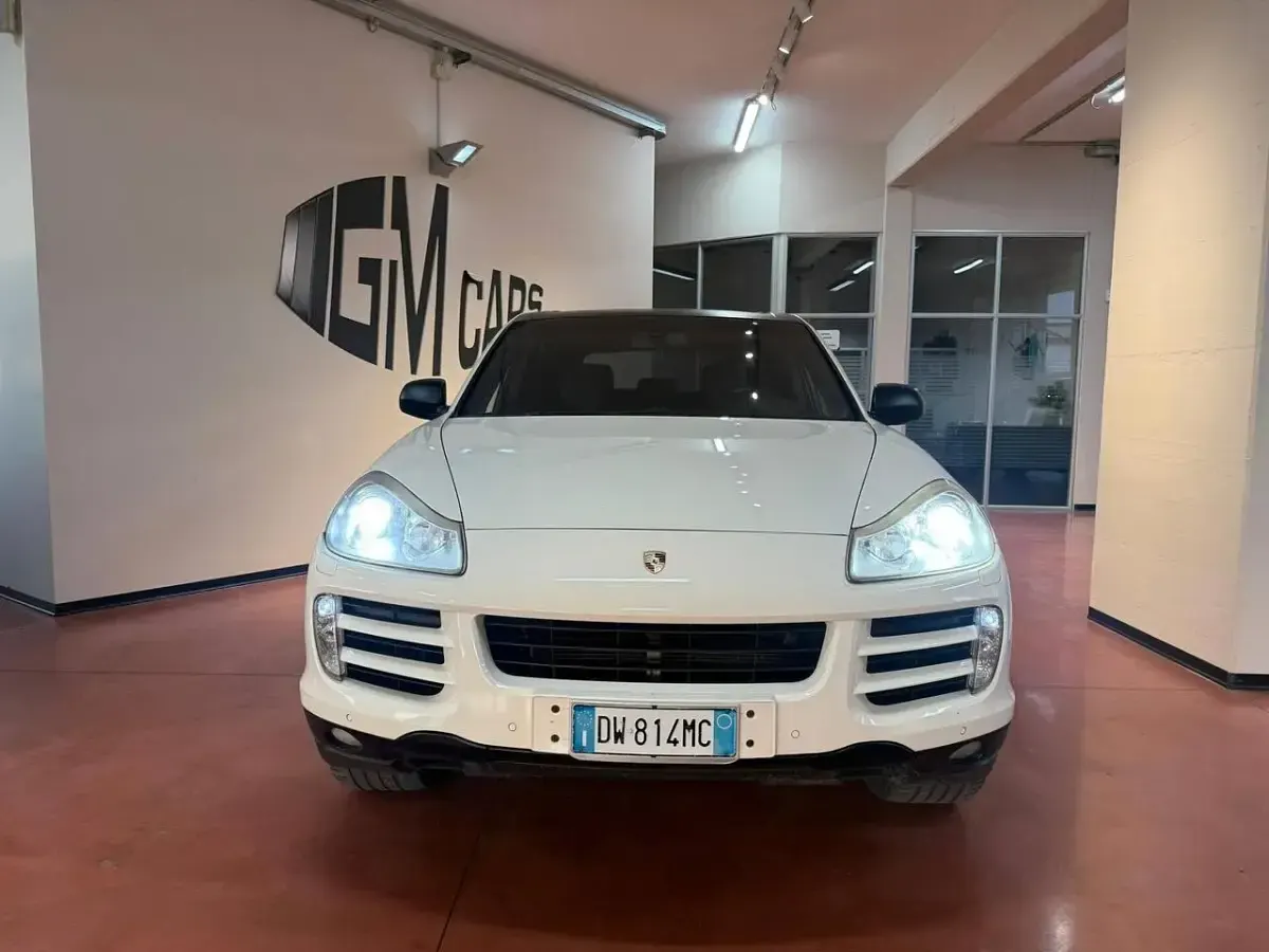 Usata Porsche Cayenne 239 CV (175 kW) 2009 Bianco SUV