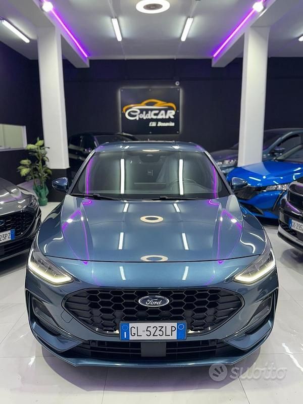 Usata Ford Focus ST 120 CV (88 kW) 2022 Blu Berlina